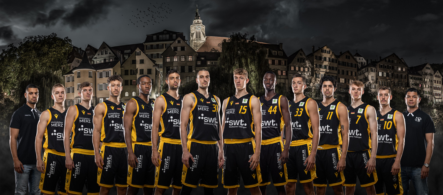 Sportfotografie, Portrait, Werbfotografie, Werbephotographie, Tigers Tübingen, Team, Mannschaft, 2021/2022, Tübingen, Hölderlinturm, Stiftskirche, Fabian Lämmle